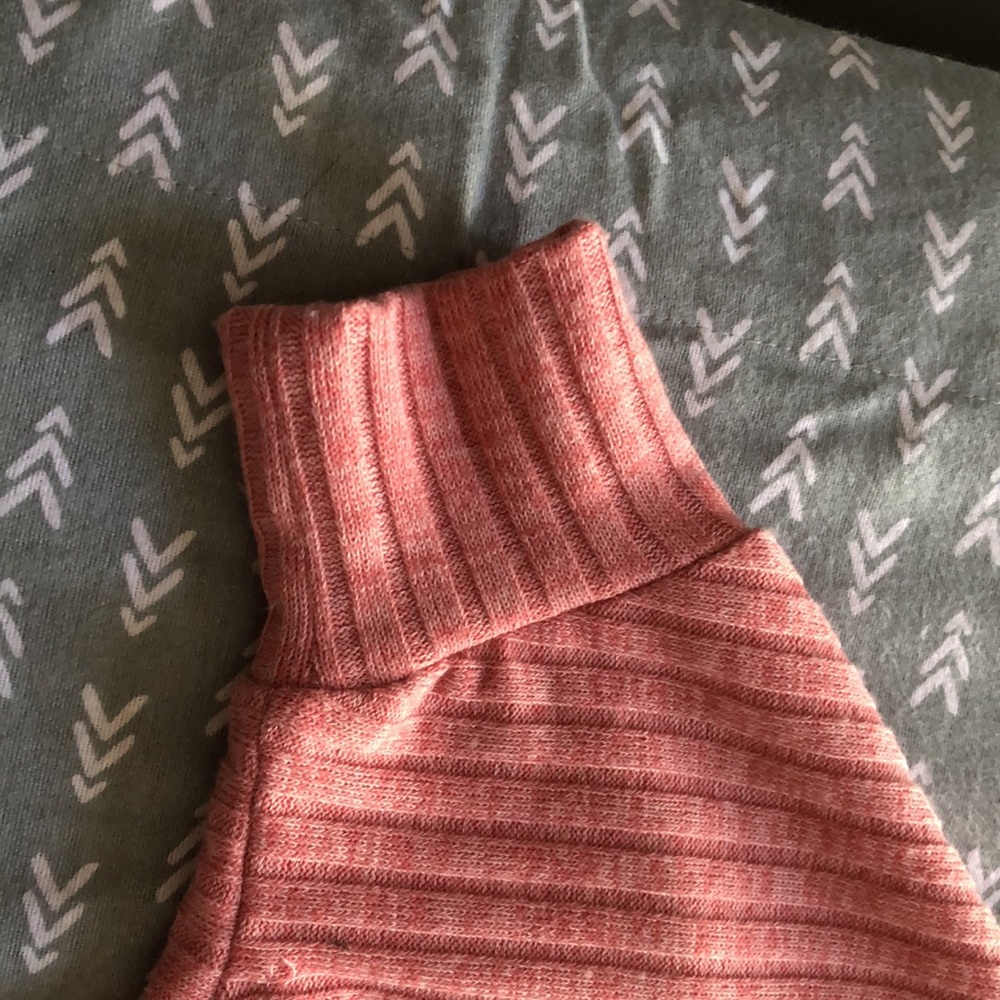 Forever 21 Powder Pink Top - Picture 4 of 5